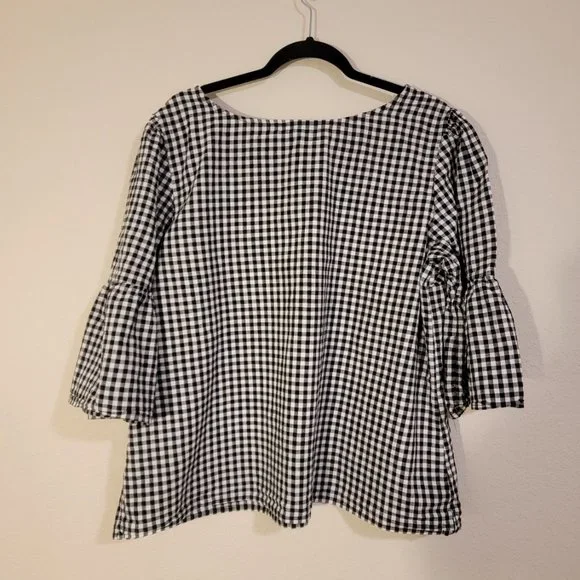Time and True Blouse with Bell Sleeves Size XXL - Picture 4 of 4